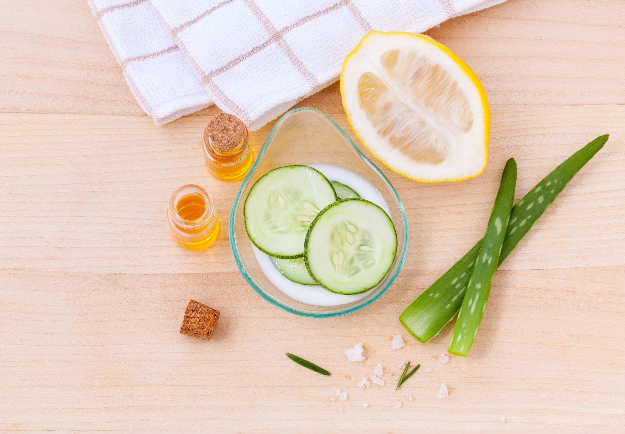 Lemon, Aloe Vera and Cucumber Used for Cleaning Chrome and Stainless Steel Surfaces